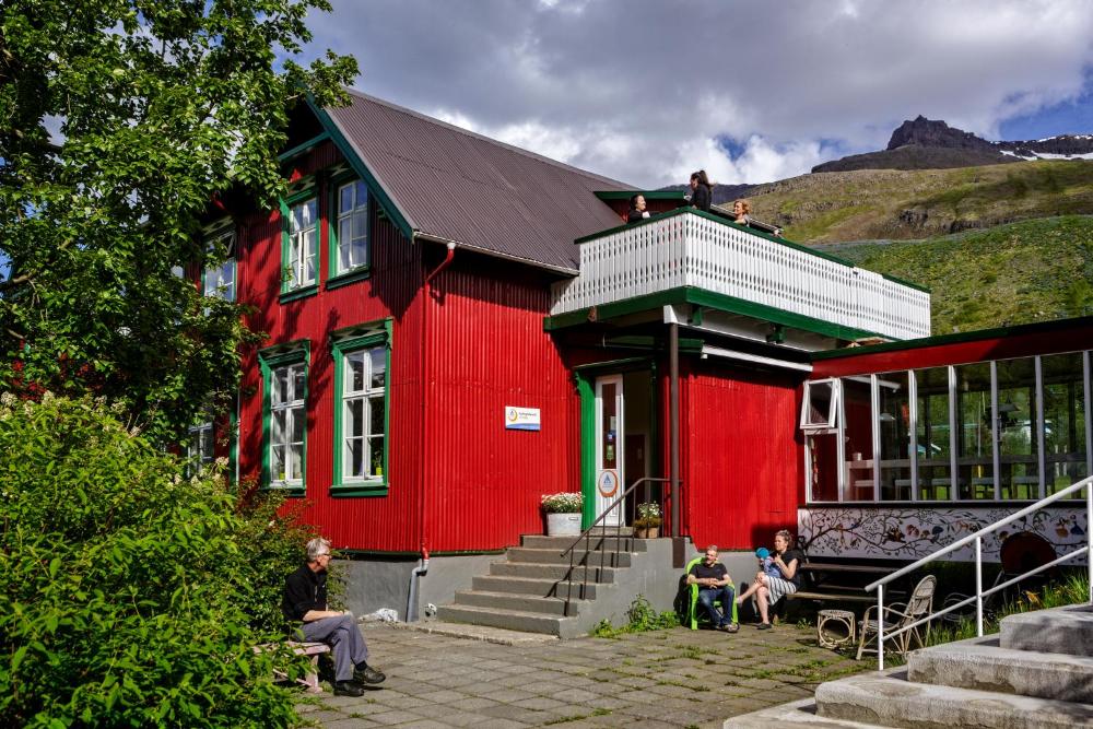 Hafaldan HI Hostel | Old Hospital