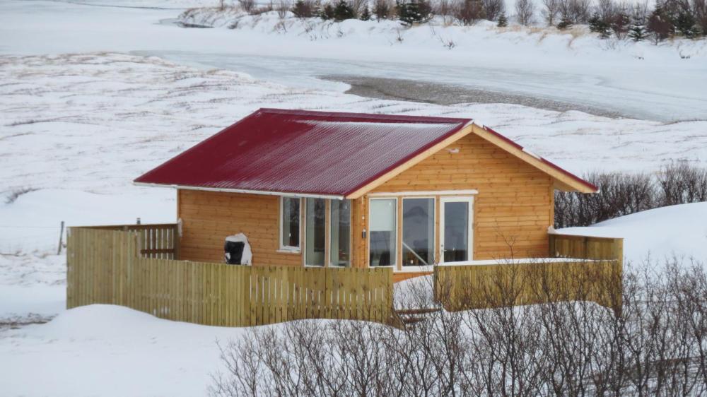 Hvammur 2 Bjarg(Hvammur 2 Bjarg)带私人温泉浴池