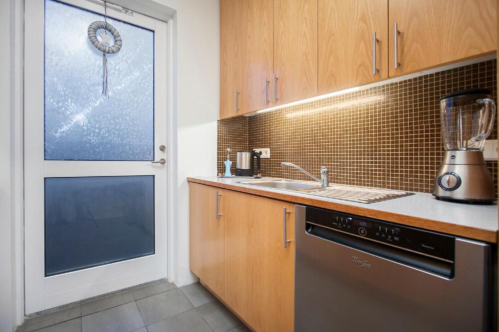 蓝湖附近舒适三卧室民宿（Cozy 3 Bedroom House）