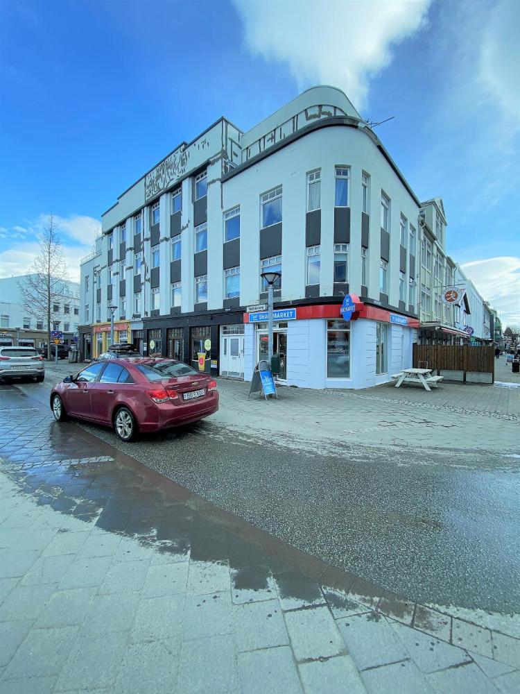 Day Dream Townhall Square Apartments