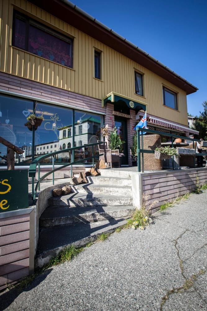 布洛马瑟特里兹寄宿家庭 | Blómasetrið Homestay