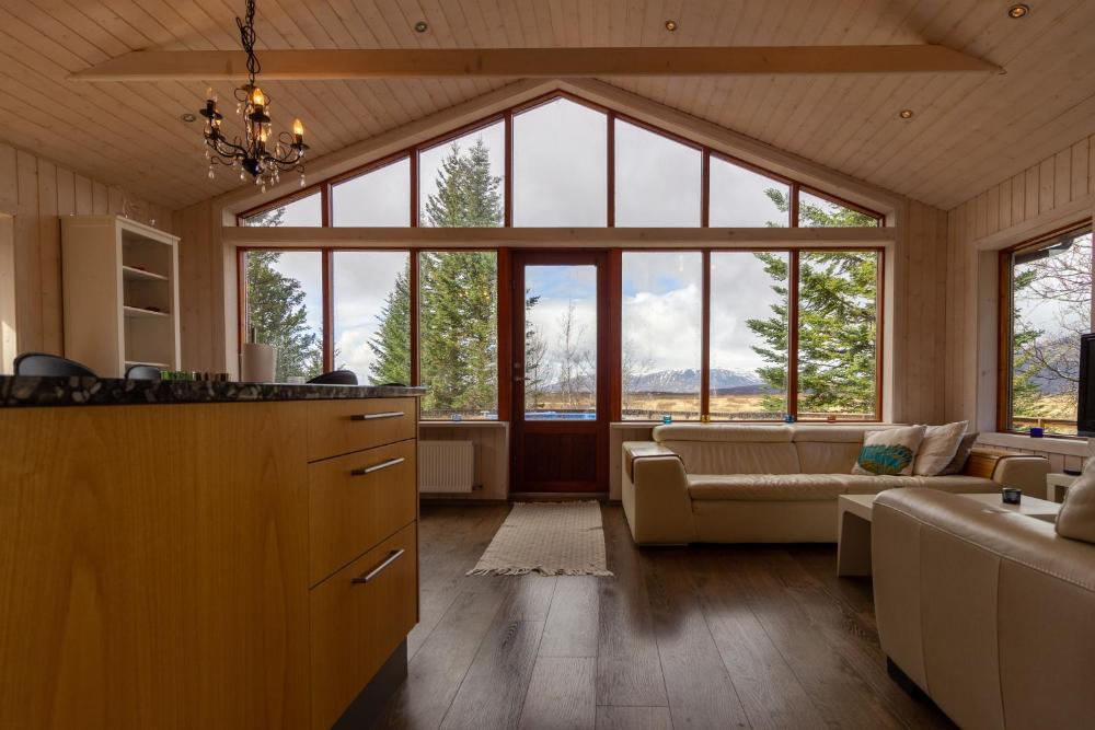 冰岛南部瑰丽河畔小屋（Gorgeous Riverside Lodge）