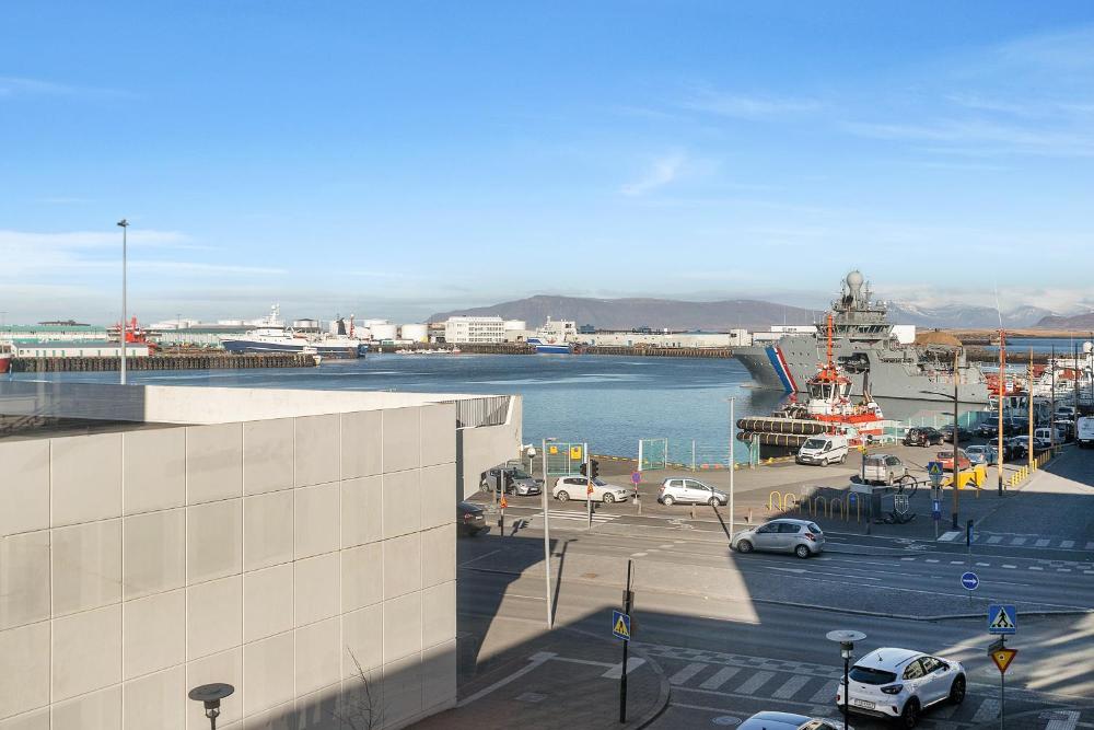 现代市中心公寓 - 滨海景观(Modern Downtown Apartment - Harbour View)