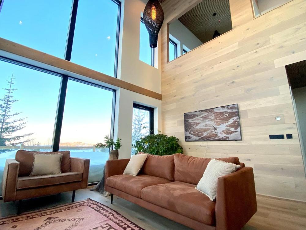 The Oak House - Villa Géothermique de Designers Privée pour Observer les Aurores Boréales