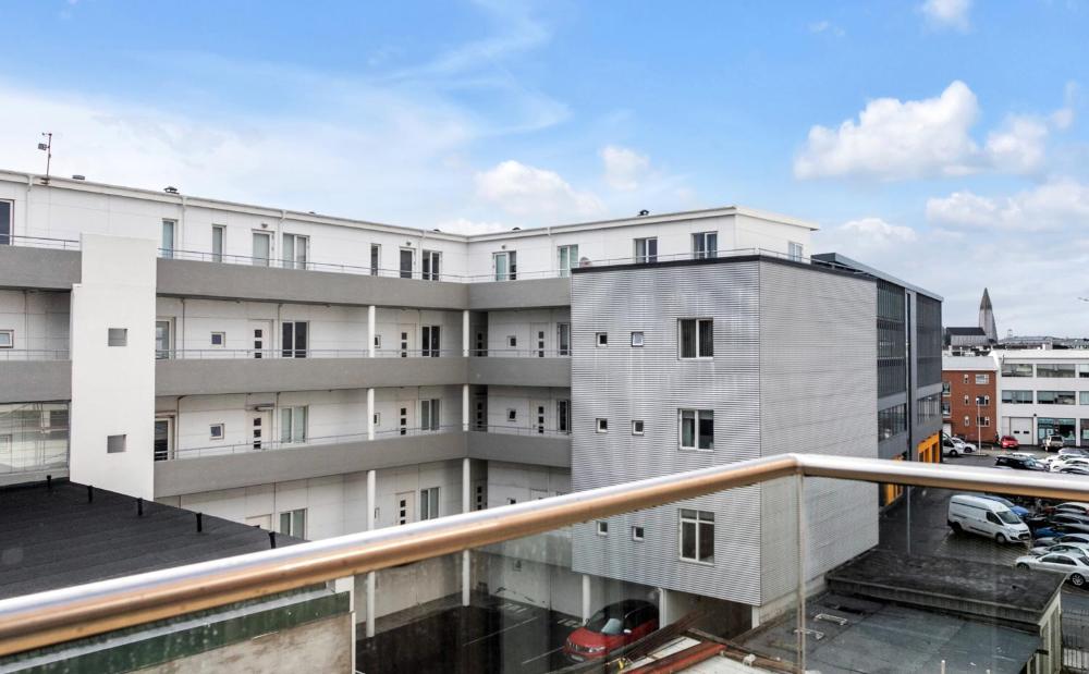 B18 Apartments