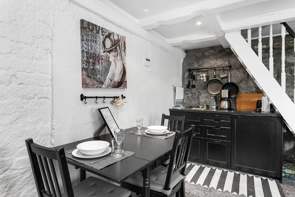 Baron Downtown Apartments（バロン・ダウンタウン・アパートメンツ）