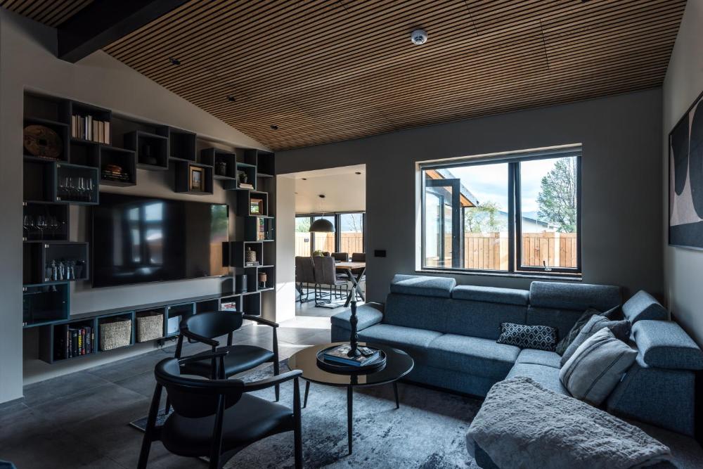 Þing瓦拉街(Thingvallastraeti)