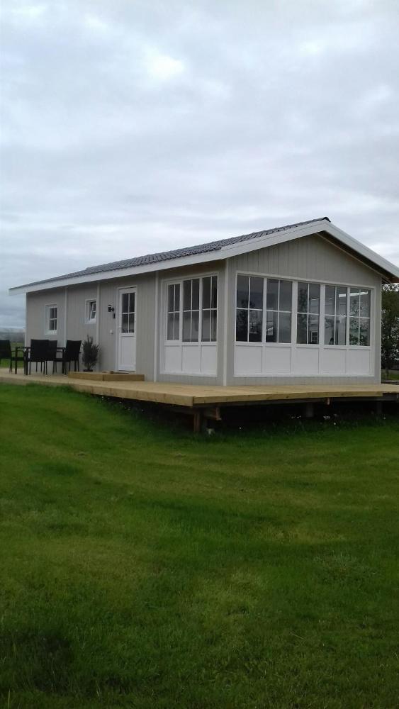 Viihtyisä mökki maaseudulla