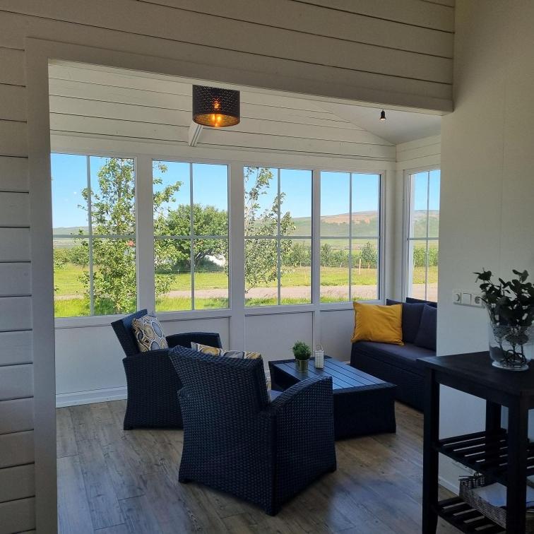 Viihtyisä mökki maaseudulla