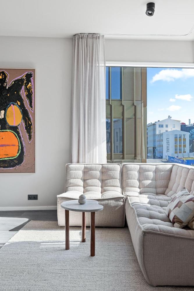 市中心城市景豪华公寓(City View Lux in the City Center with Free Parking)