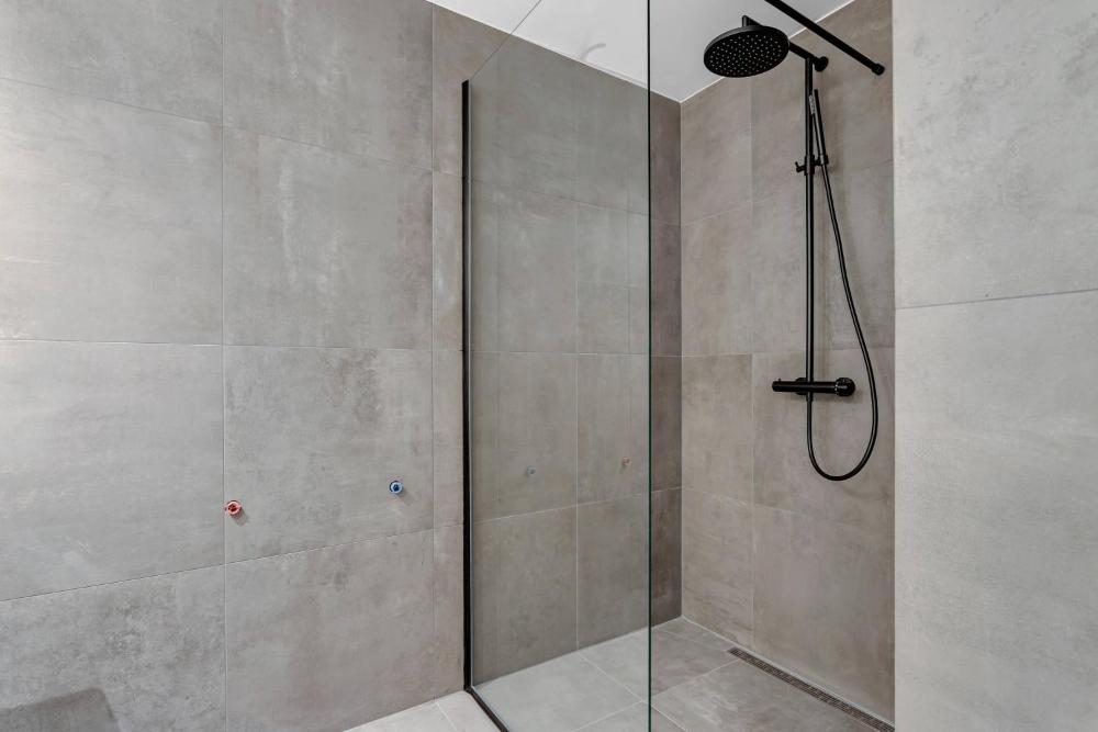 Rummelig og central lejlighed – 3 soveværelser