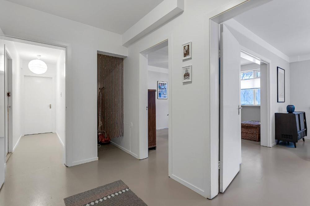 Rummelig og central lejlighed – 3 soveværelser