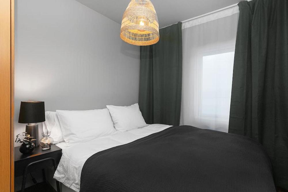 Центр города, вид на океан, бесплатная парковка