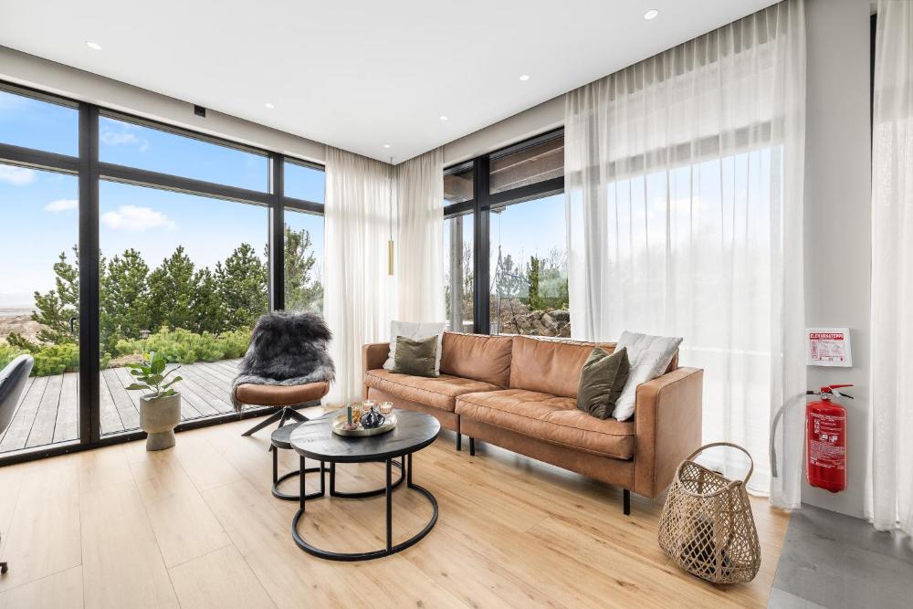 宽敞四卧温泉度假屋(Spacious 4BR Summerhouse With Hot Tub)