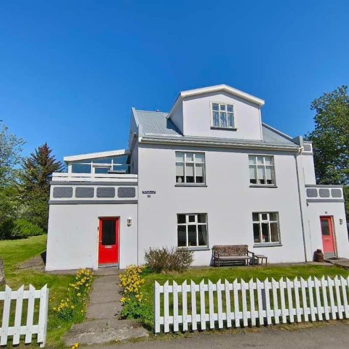 宽敞公寓 - 极佳地段(Spacious Apartment - Top Location)