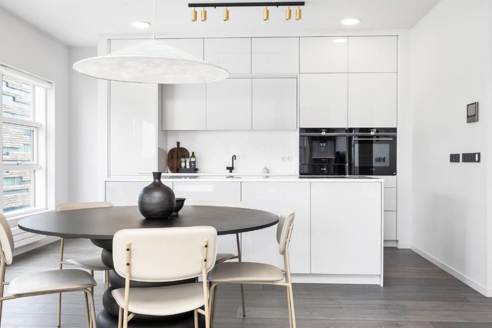 市中心港景两卧两卫公寓(Harbour View 2BR & 2BA City Center with Free Parking)含免费停车位