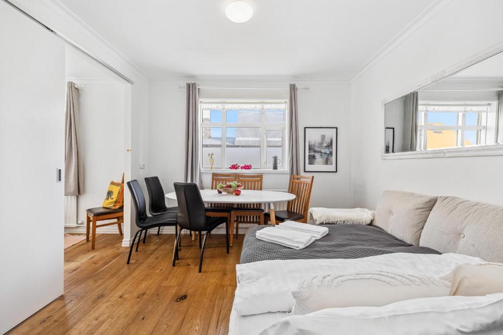 Große Wohnung – Beste Lage – Riesige Terrasse