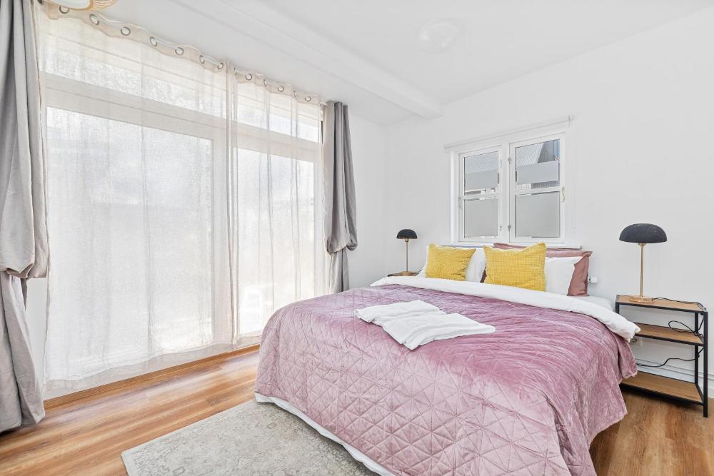 Stor lägenhet - Bästa läget - Stor uteplats