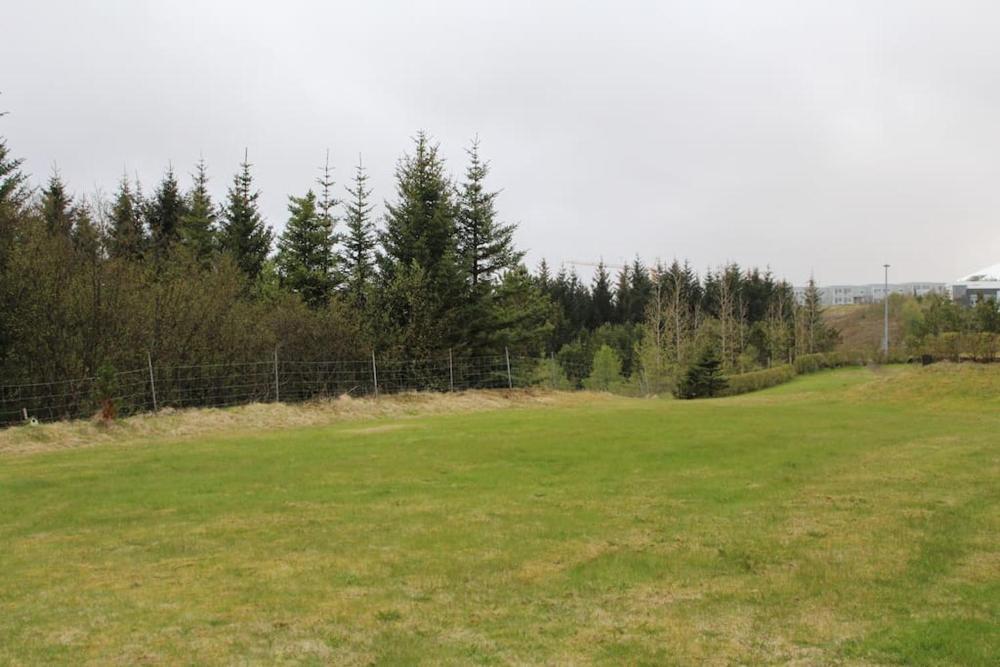 Rustig en knus appartement met uitzicht op het meer