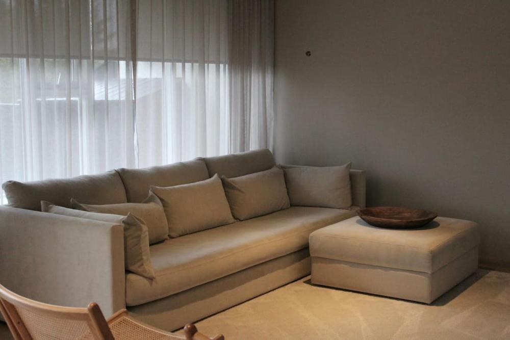 Rustig en knus appartement met uitzicht op het meer