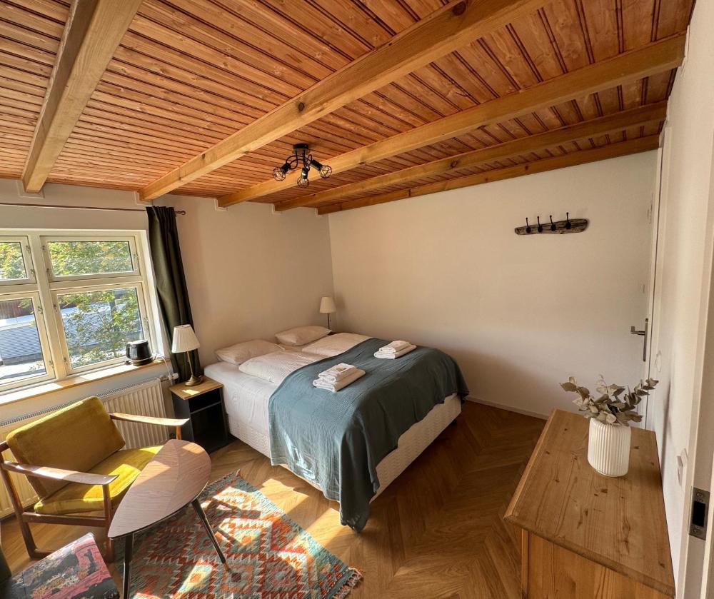 커리 하우스 룸스(Curry House Rooms)