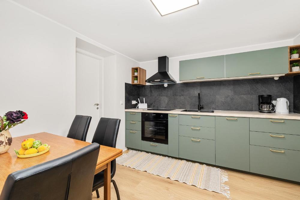 市中心明亮时尚度假屋(Bright Chic Getaway in the Heart of the City)