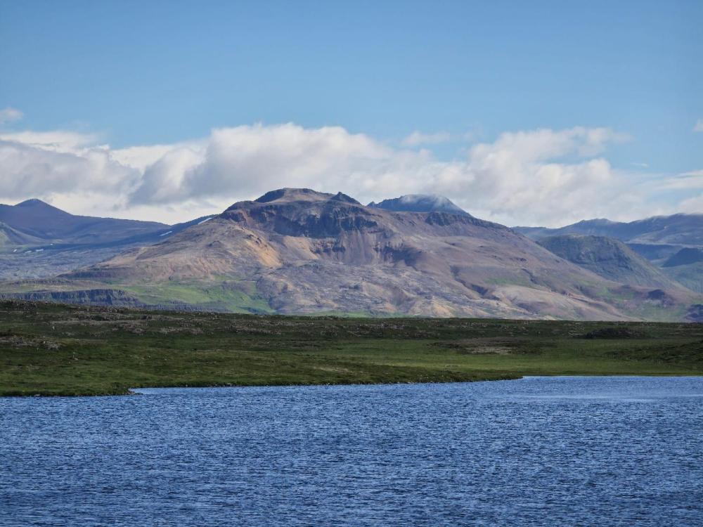 Helgafell农舍(Helgafell Farmhouse)