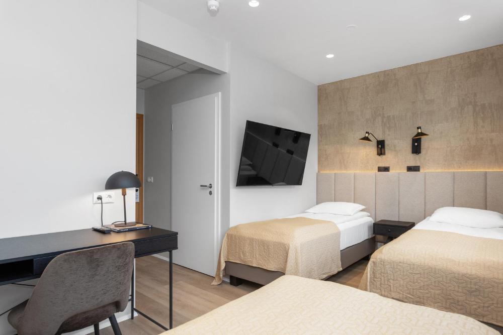 22 Hill Hotel