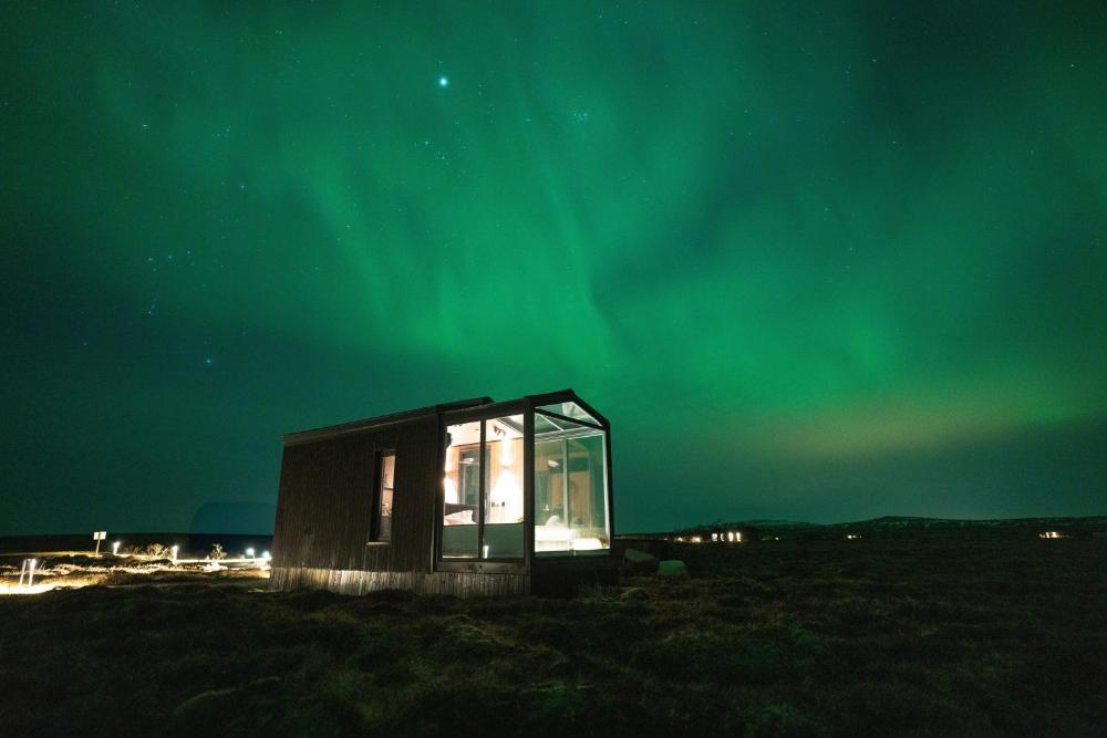 Tiny Glass Lodge – Opplev naturen
