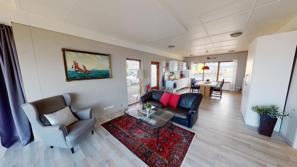 Kleifar: Ocean View Apartment