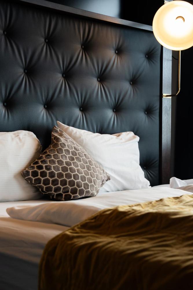 R13-A 타운하우스 호텔 | R13-A Townhouse Hotel