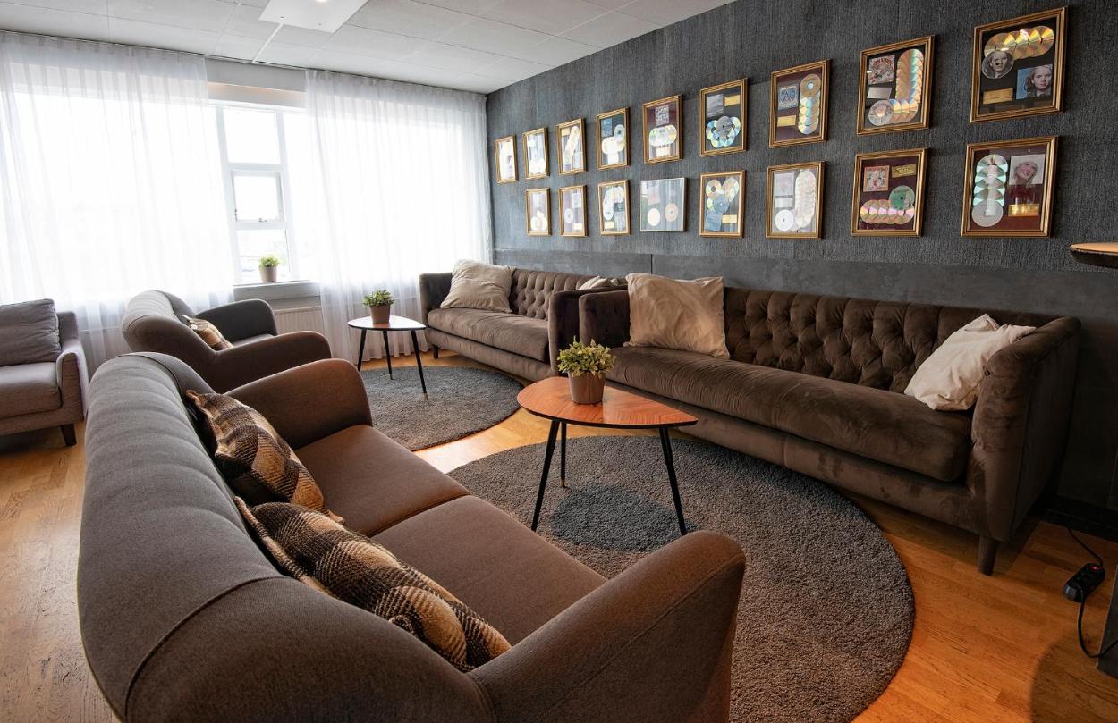 B14 Guesthouse for Large Groups
