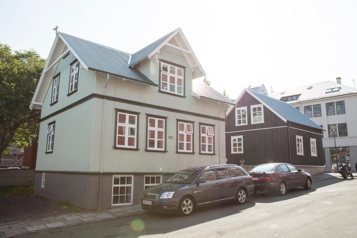 Old Charm Apartments