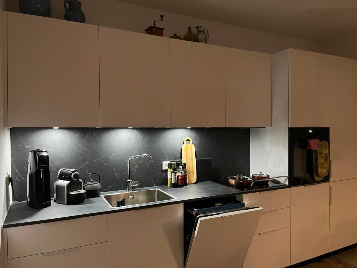 Banlieues de Reykjavik, nouvel appartement magnifique, à deux pas de la nature