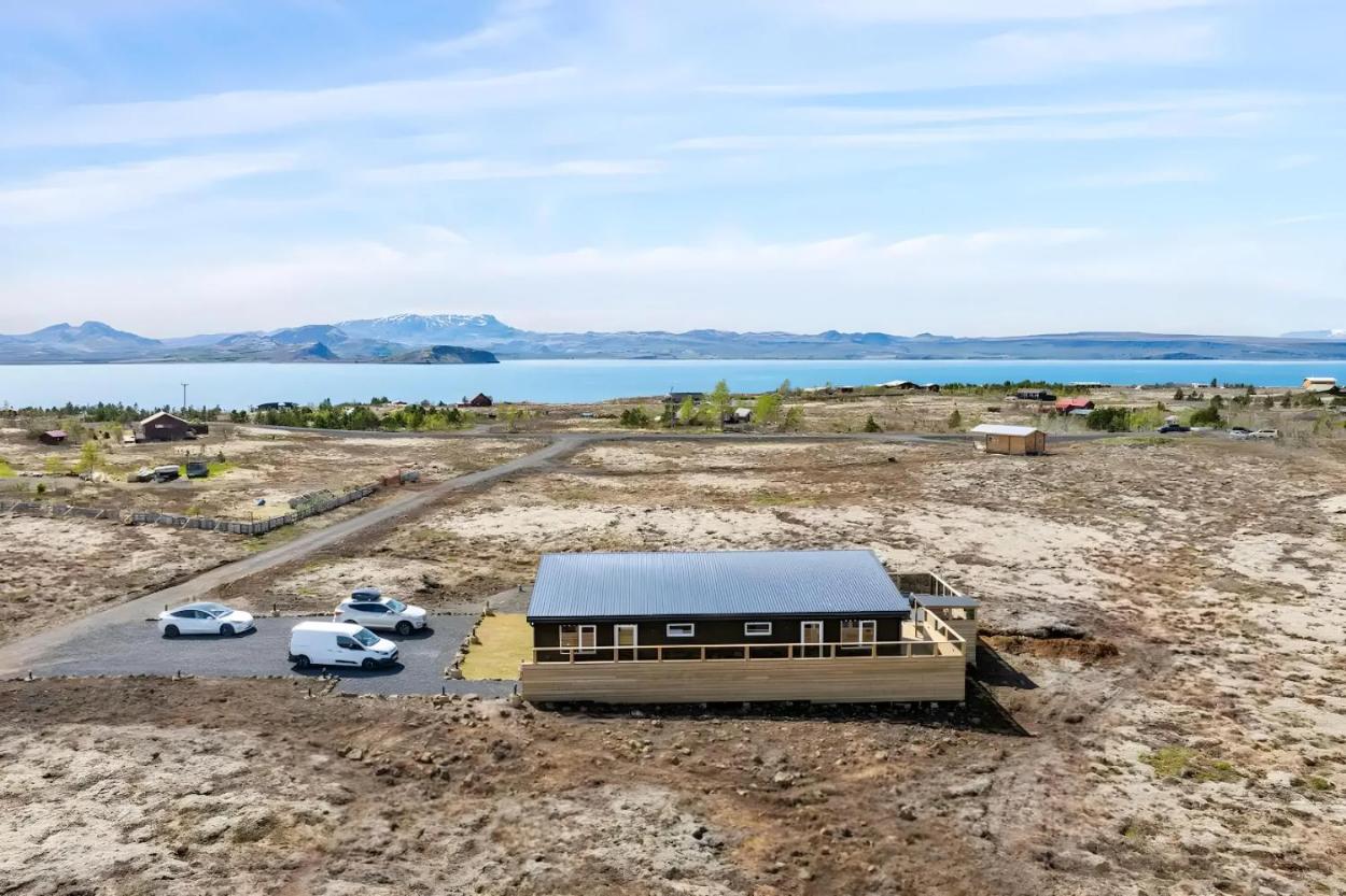 Thingvallavatn温泉浴缸和桑拿2024新建小屋（Thingvallavatn Hot Tub Sauna 2024 Built Cabin）