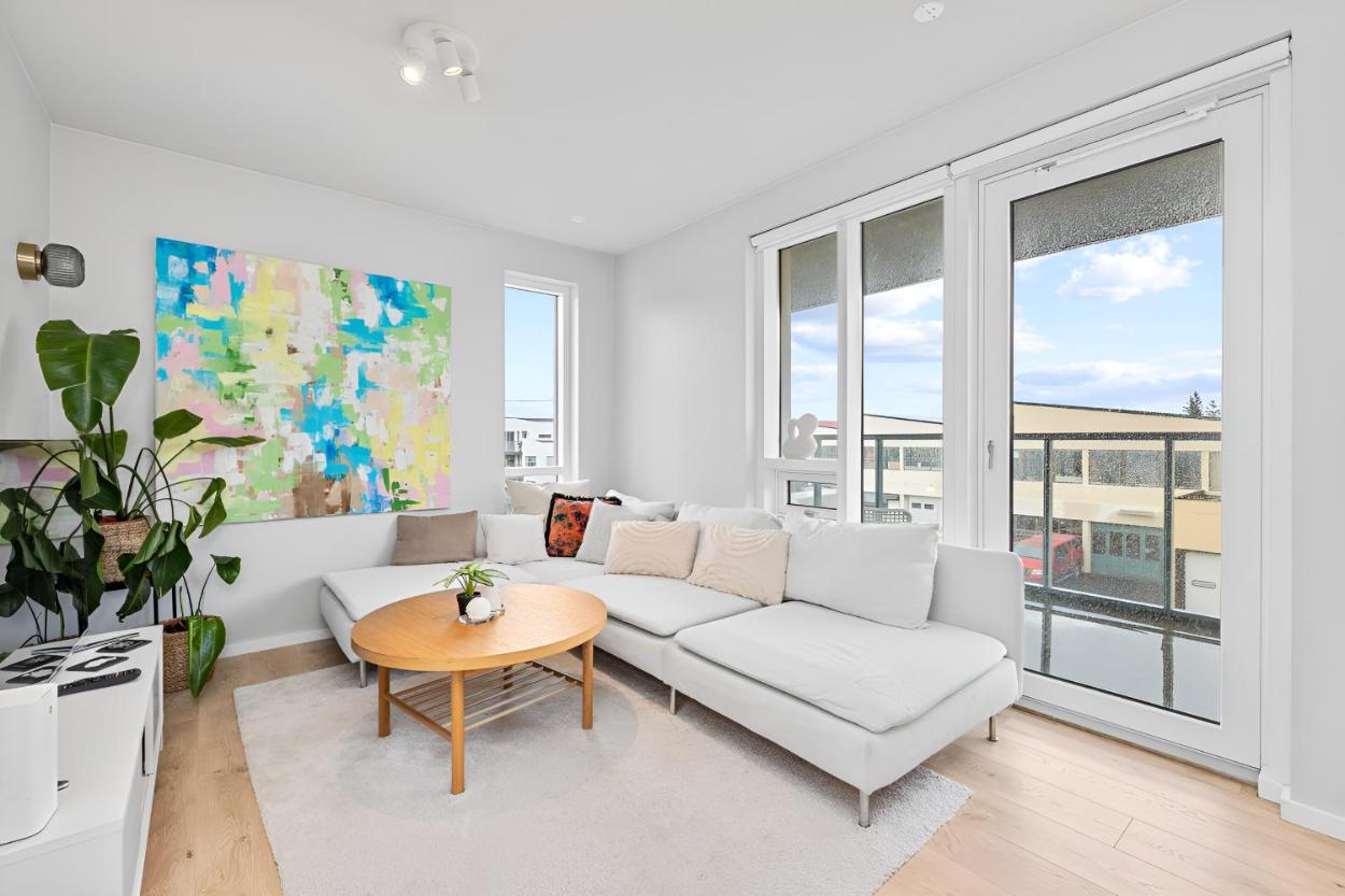 静谧新公寓，邻近天空之泻湖（Peaceful New Apt Next to Sky Lagoon）