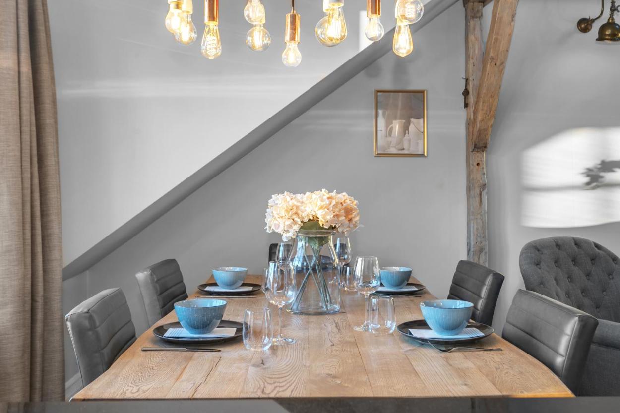 伊顿公寓 (Idunn Apartments)