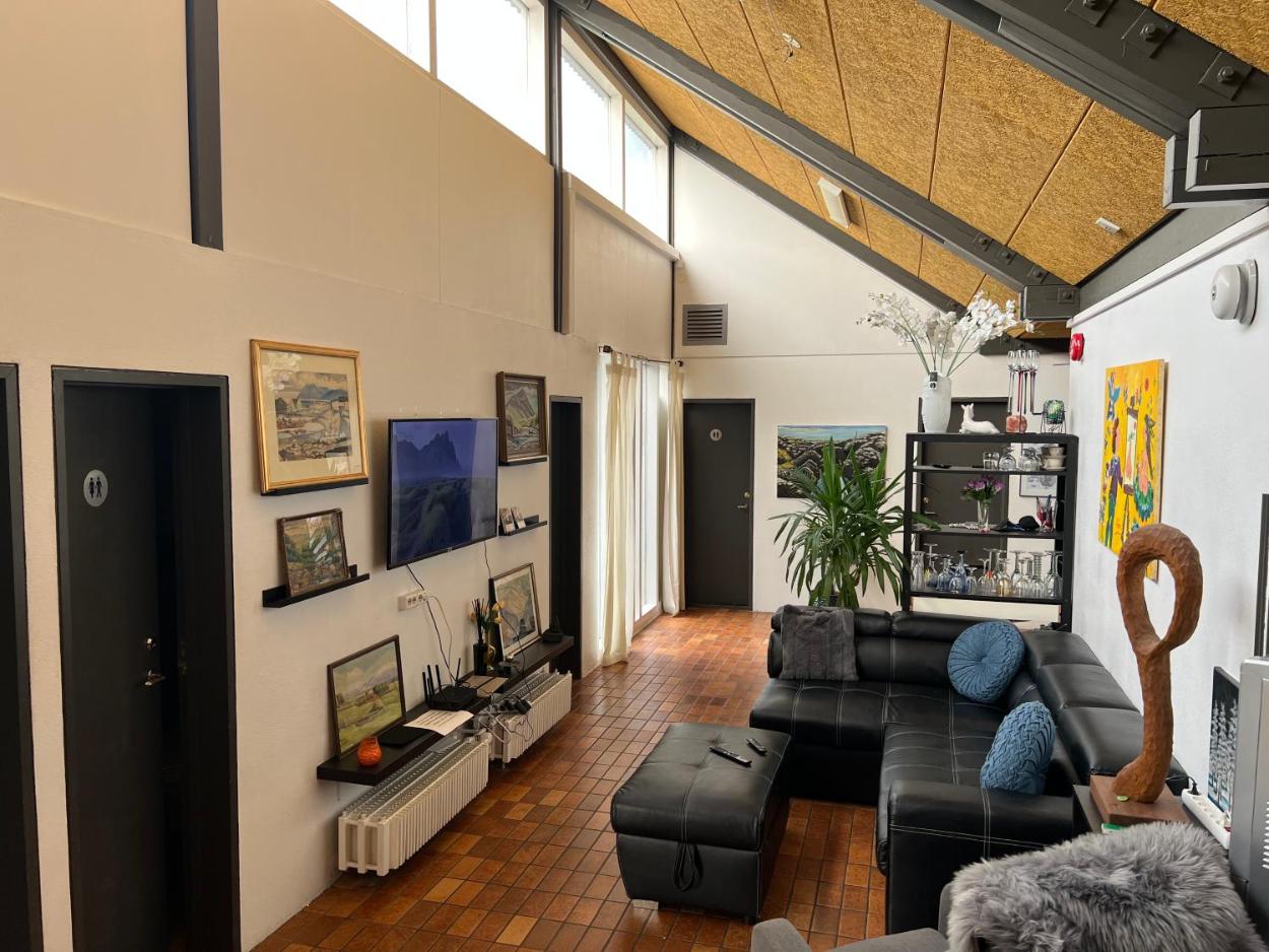 Godaland Guesthouse and Glamping