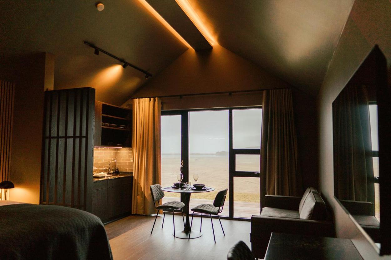 Black Beach Suites