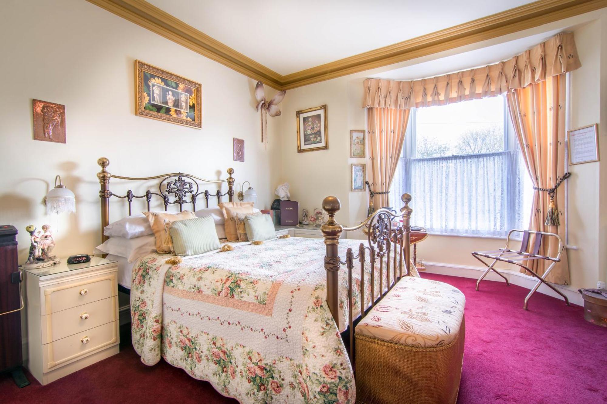 5. Creston Villa Guest House