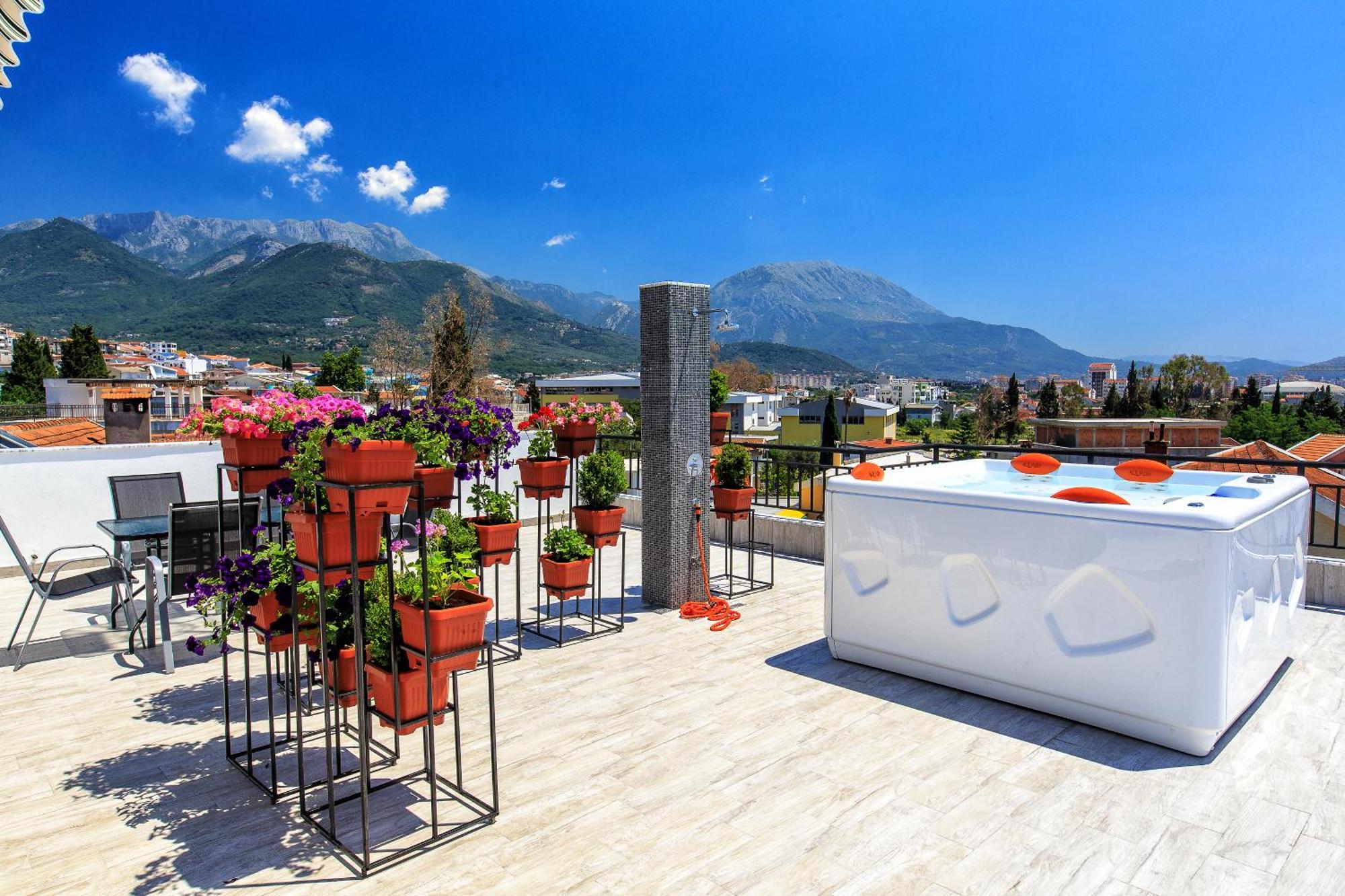 10. Apartments Saric