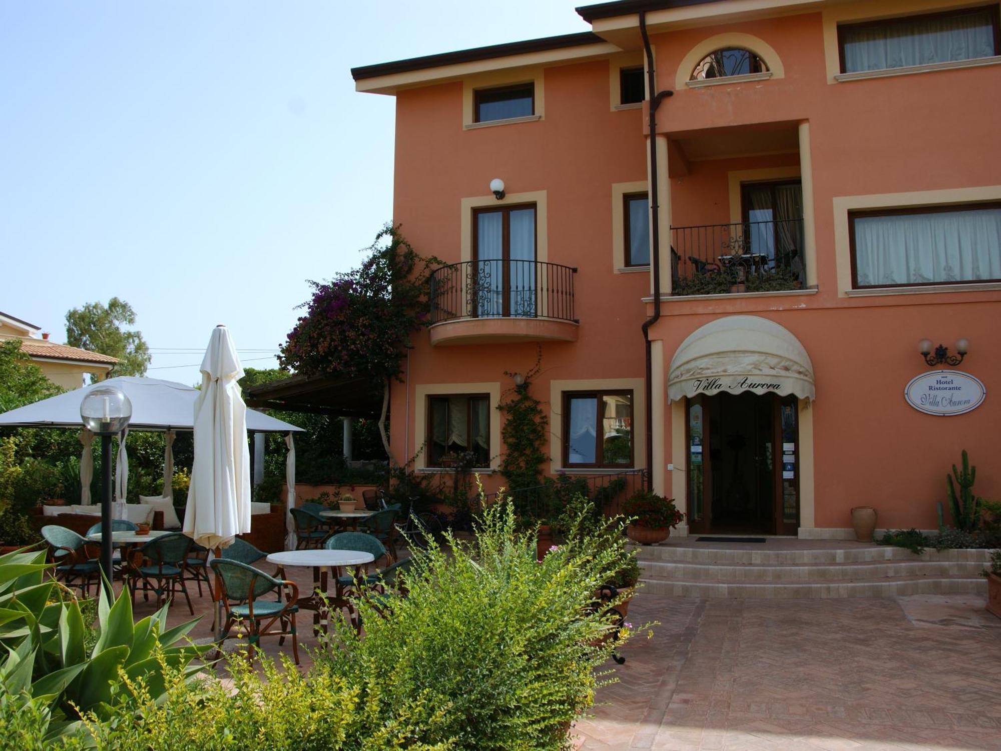 2. Hotel Villa Aurora