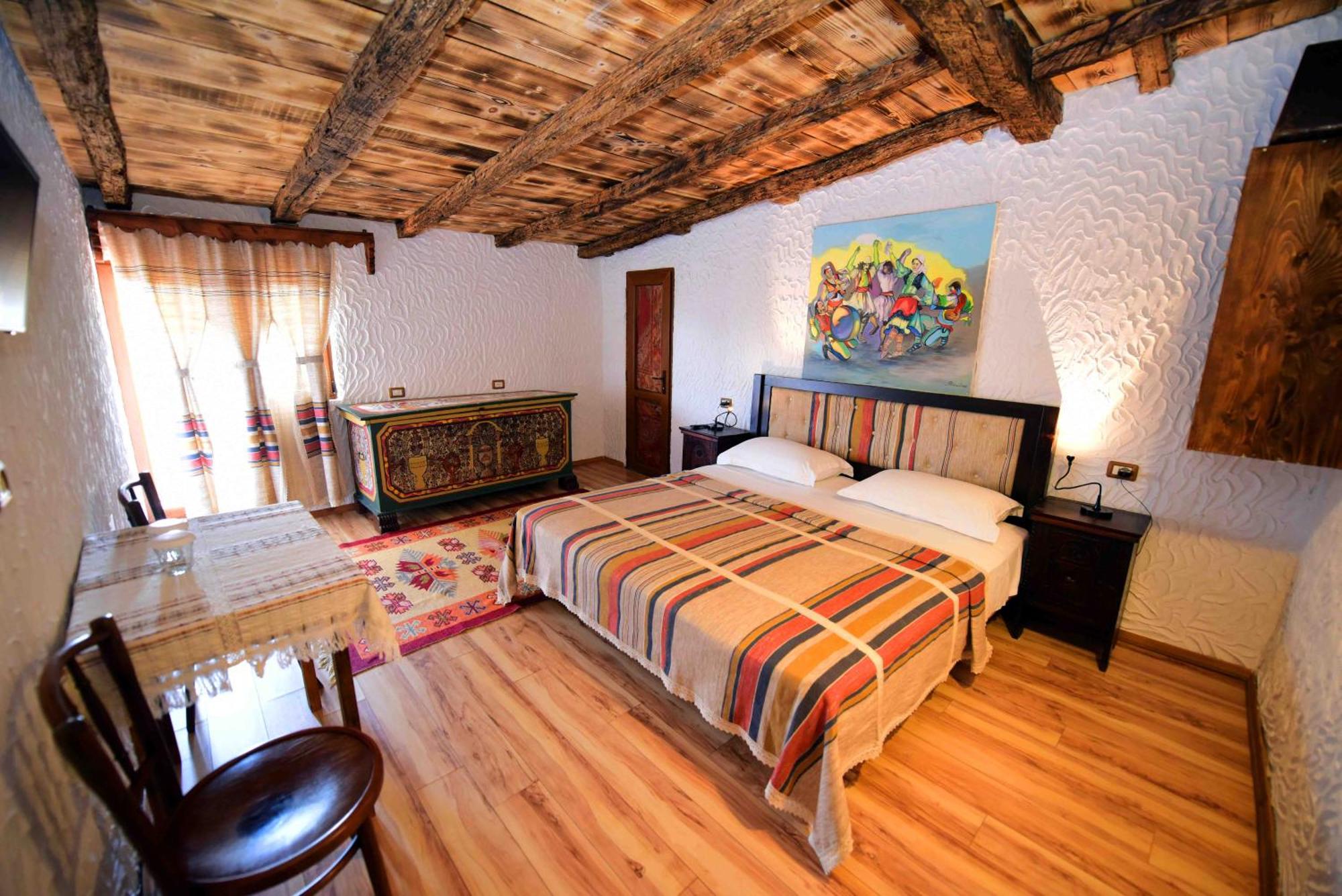 3. Hotel Tradita Geg & Tosk