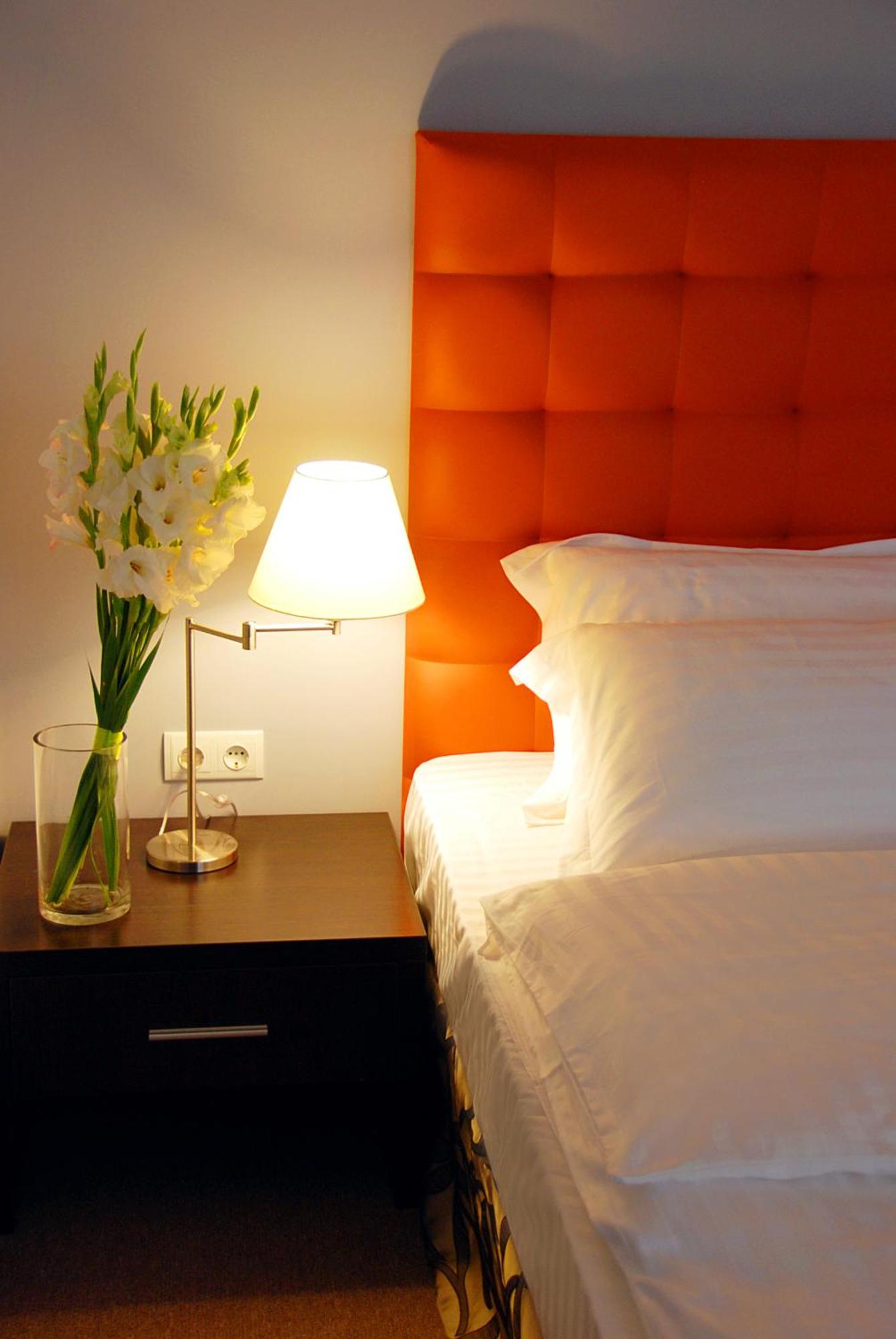 1. Hotel Bontiak