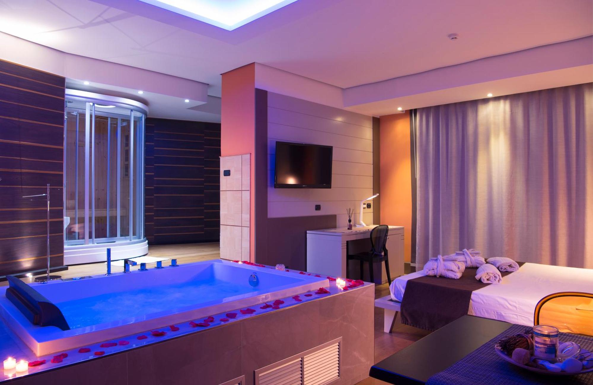 1. Grand Hotel Biffy