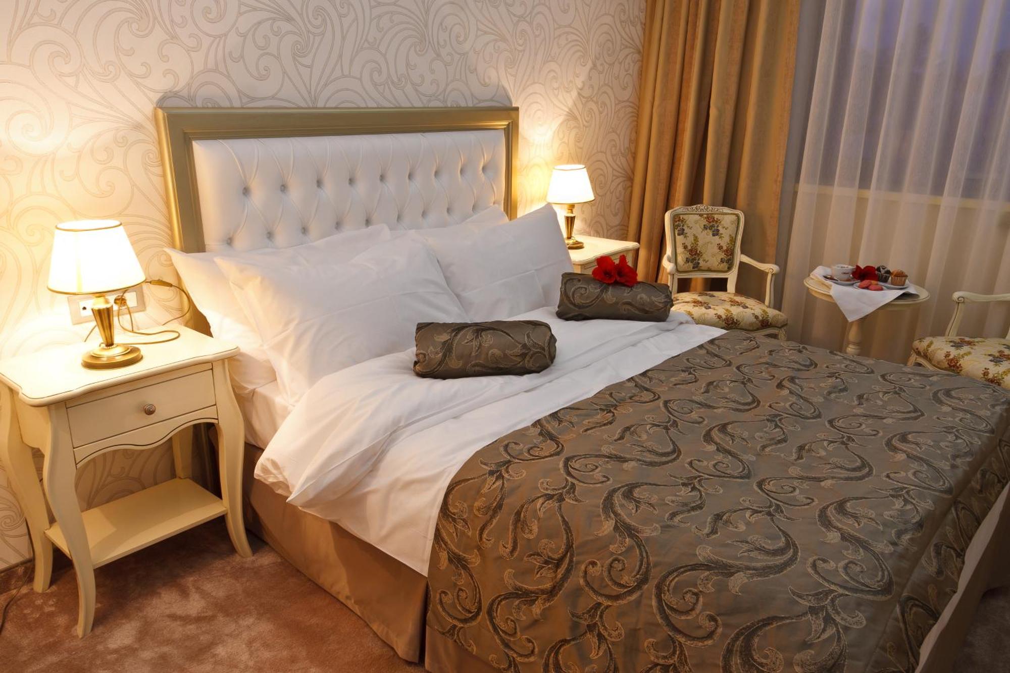 7. Apartament incantator in Roman