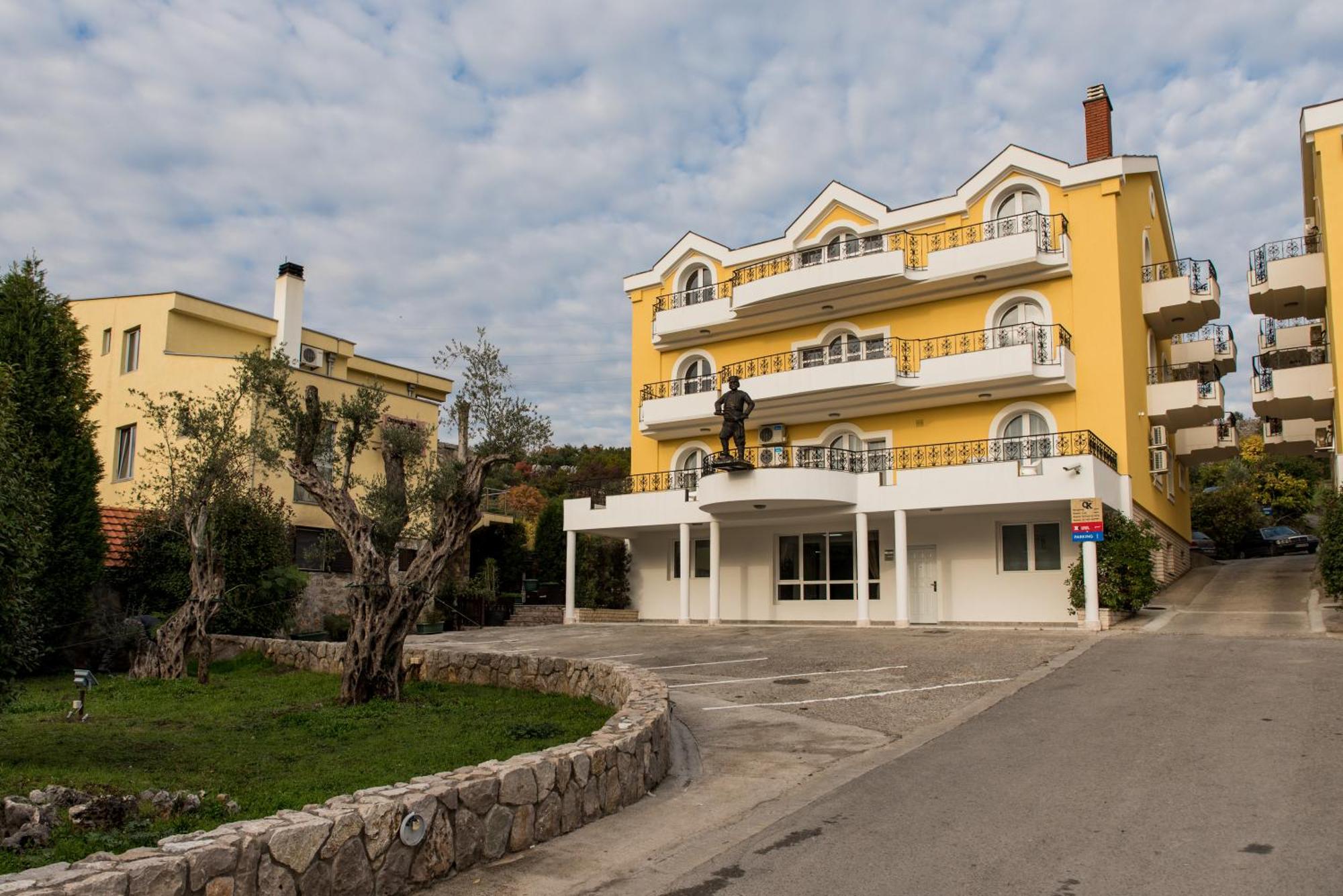 8. Hotel Crnogorska Kuca