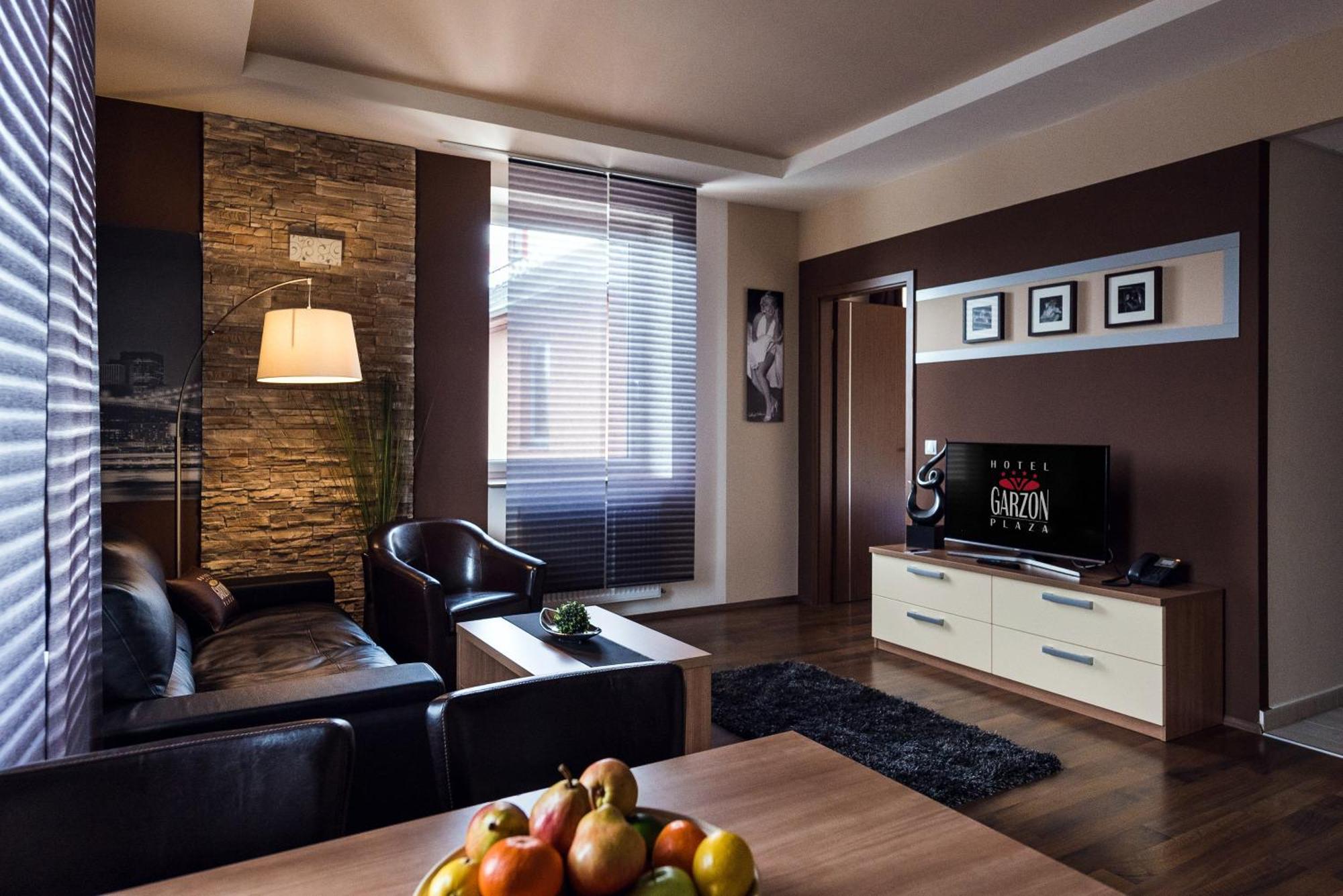 5. Hotel Garzon Plaza