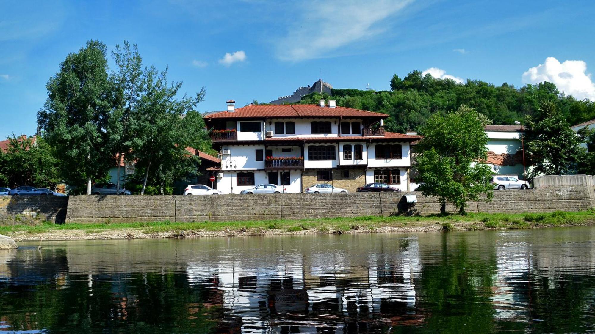5. Presidium Palace
