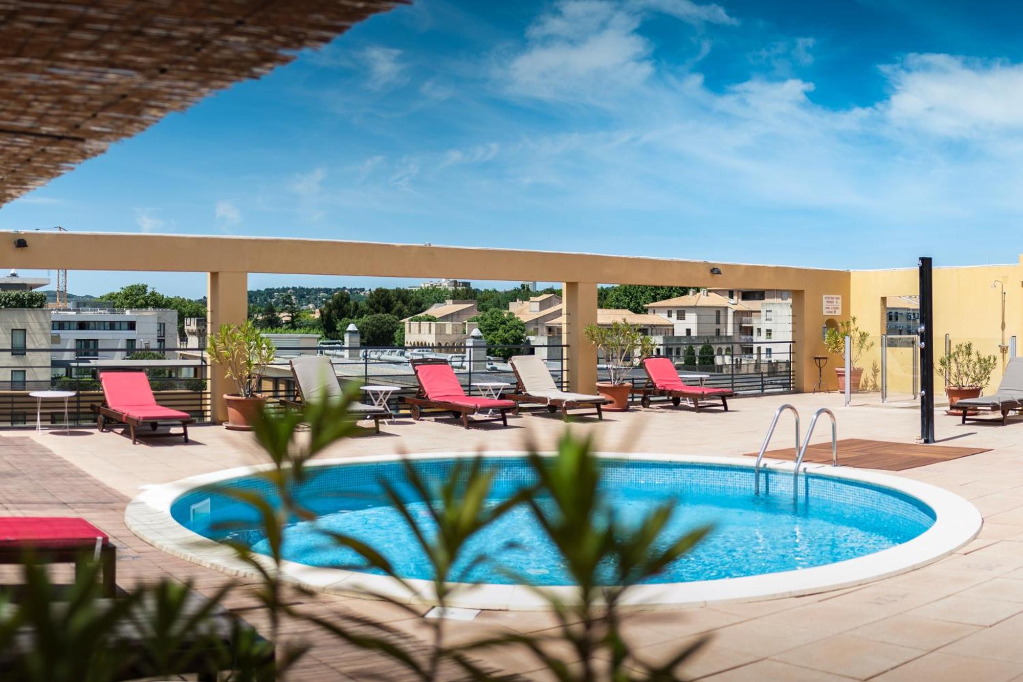 10. Avignon Grand Hotel